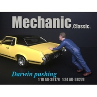 American Diorama - 1/18 Darwin Pushing Mechanic Figure