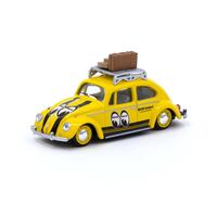 Tarmac Works - 1/64 Mooneyes VW Beetle w/Roof Rack and Suitcases
