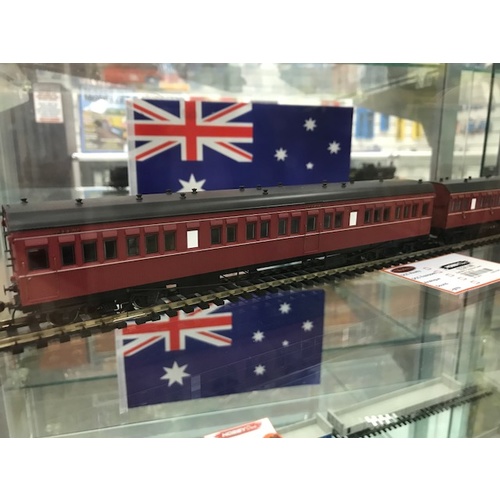 Austrains - Dog Box Coach Indian Red (2)