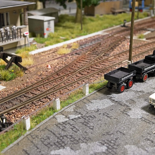 Busch - Road Border Stones w/Barrier