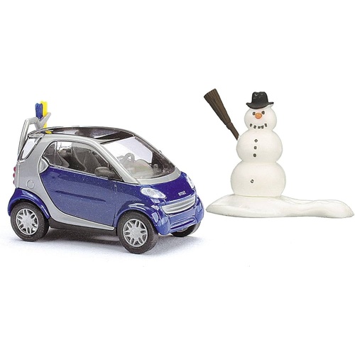 Busch - *Smart with Ski-Rack & Snowman