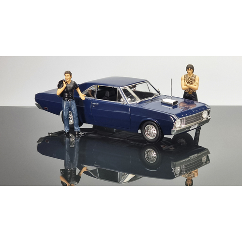 DDA Collectibles - 1/18 Wog Boy 1969 VF Valiant w/Figures - DDA017