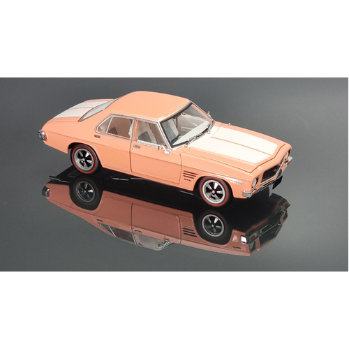 DDA Collectibles - 1/24 Light Tangerine HQ GTS Twin Turbo Monaro Fully Detailed Opening Doors, Bonnet and Boot  - DDA312