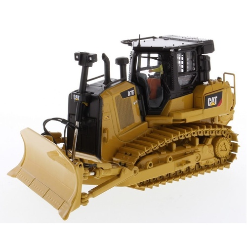 Diecast Masters - 1/50 Cat D7E pipeline configuration Track Type Tractor