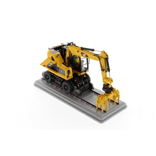 Diecast Masters - 1/50 Cat M323F Railroad Wheeled Excavator - Safety Yellow Version