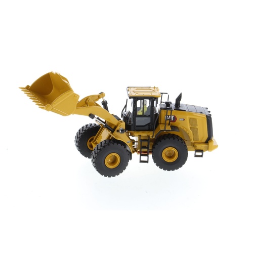 Diecast Masters - 1/50 Cat 966 Wheel Loader
