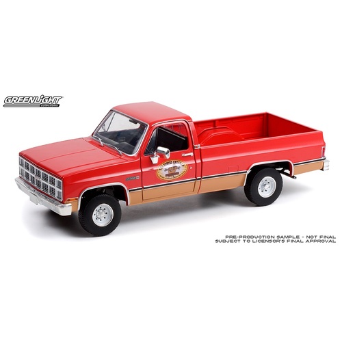 Greenlight Collectibles - 1/18 Busted Knuckle Garage 1982 GMC K-2500 Sierra Grande Wideside w/Trailer Hitch - GL13612