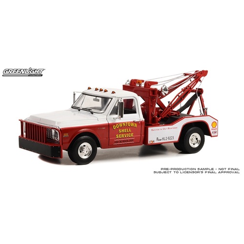 Greenlight Collectibles - 1/18 Dually Wrecker 1972 Chevrolet C-30 - Downtown Shell Service "Service is our Business" - GL13654