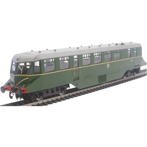 Heljan - OO GWR AEC Diesel Railcar W26W (BR Green w/Speed Whiskers)