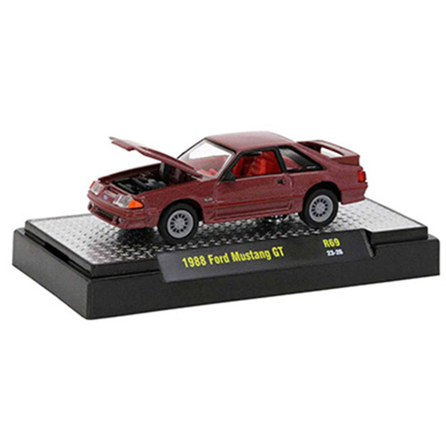 M2 Machines - 1/64 Auto-Thentics Release 69 - 1988 Ford Mustang GT