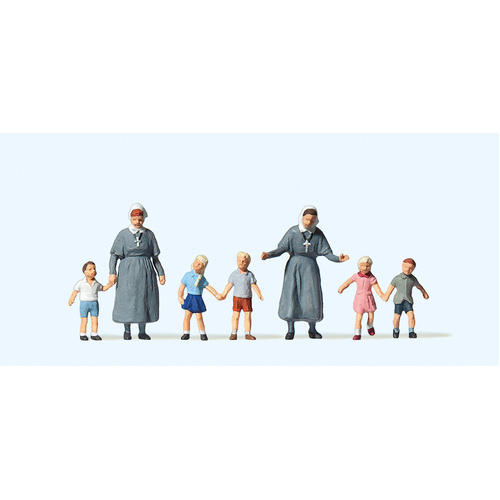 Preiser - Protestant Sisters W/Children - 10533
