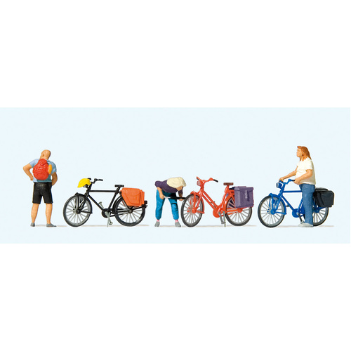 Preiser - Standing Cyclist Group Pumping Tyre - 10659