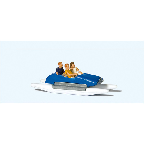 Preiser - Family In Pedal Boat - 10682