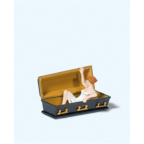 Preiser - Female Vampire Holding Coffin Lid - 29112
