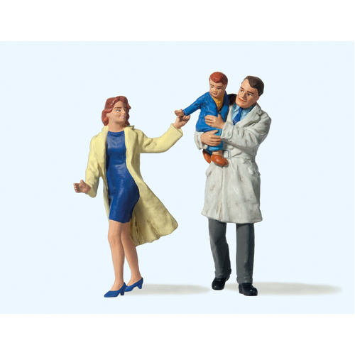 Preiser - G Couple With Child - 45138