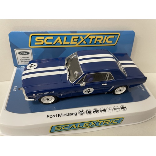Scalextric - Ford Mustang - Neptune Racing - Norm Beechy - C4458