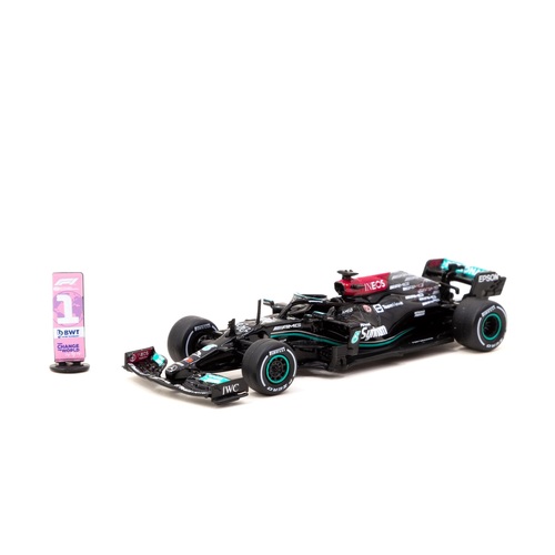 Tarmac Works - 1/64 Lewis Hamilton Mercedes AMG F1 W12 E Performance  Paulo Grand Prix 2021 Winner  - TW64G-F037-LH2