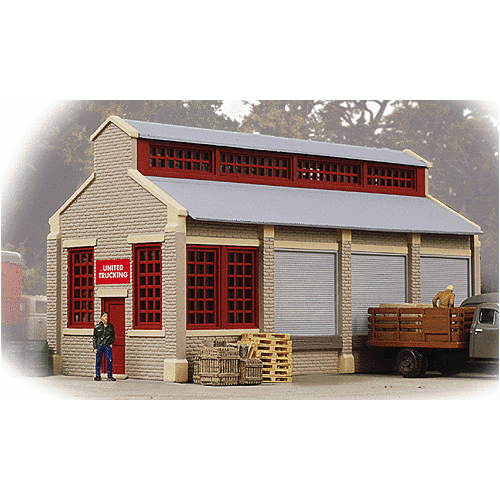 Walthers - HO United Truck W/house Built up