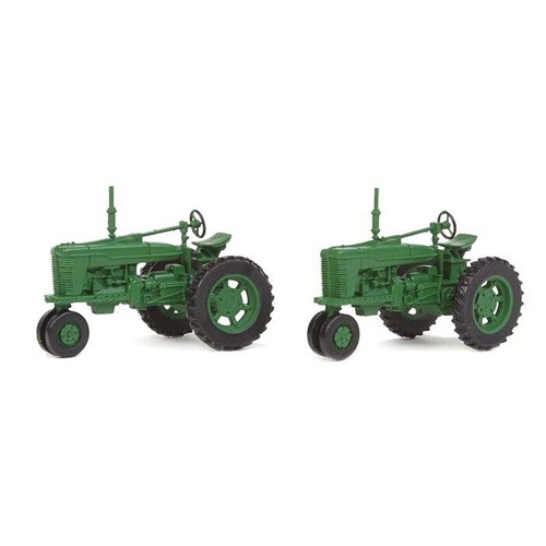 Walthers - N gauge Farm Tractors Green (2)