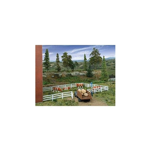 Walthers - HO 3-Rail Farm Fence Kit